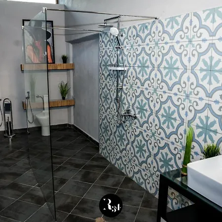 Къща за гости R34 Boutique Велико Търново