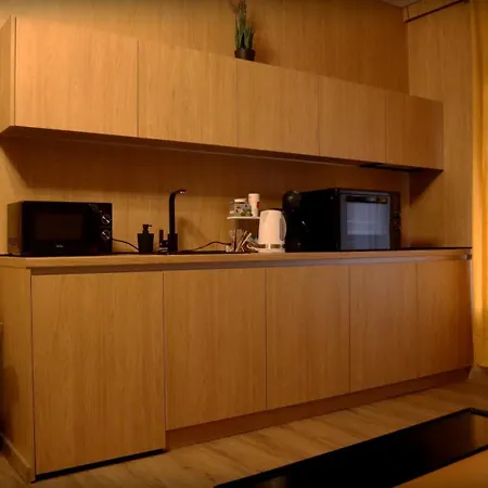 R34 Boutique Къща за гости 4*