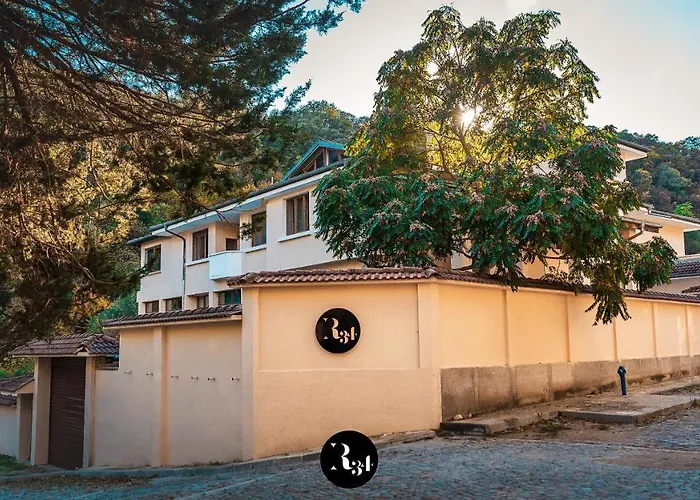 R34 Boutique 大特尔诺沃