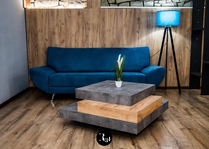 招待所 R34 Boutique