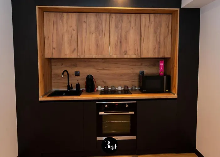 R34 Boutique 大特尔诺沃