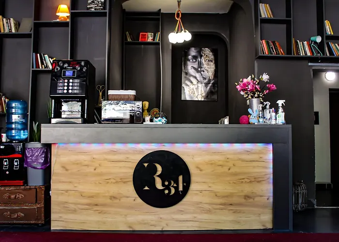 R34 Boutique 招待所