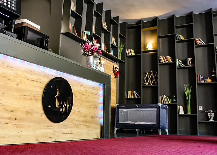 招待所 R34 Boutique