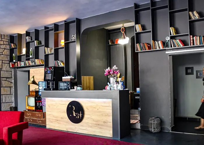 R34 Boutique 4* 大特尔诺沃